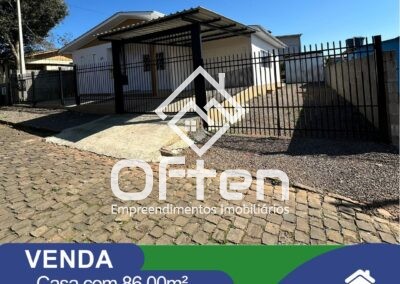 VENDA – CASA COM DOIS DORMITÓRIOS – AMPLO TERRENO